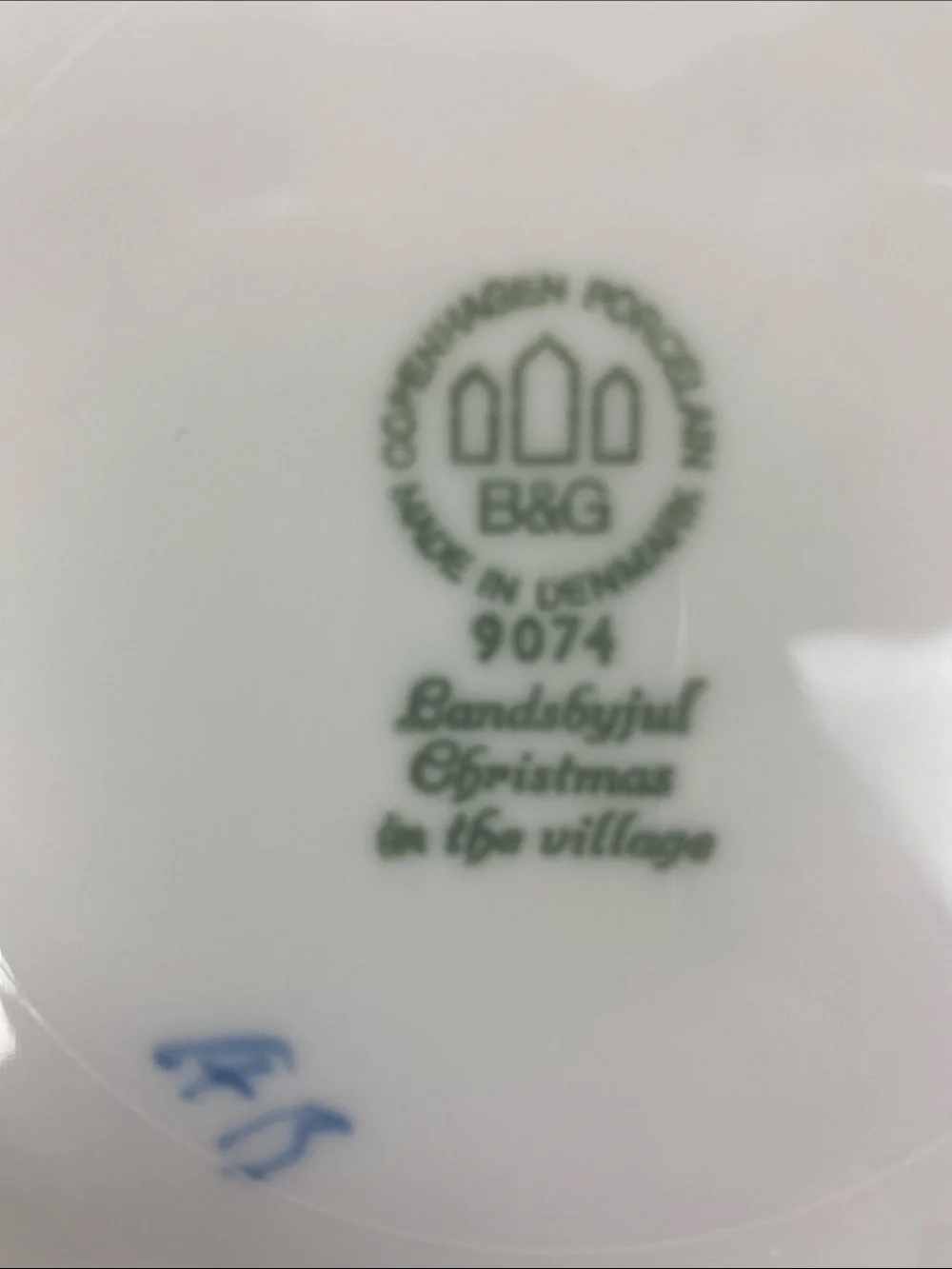 Bing & Grondahl Blue White Copenhagen Porcelain Small Swan Winter Holiday Plate